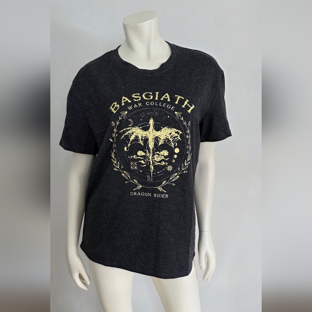 NWT Fourth Wing Basgiath War College Graphic T-Shirt Dark Grey